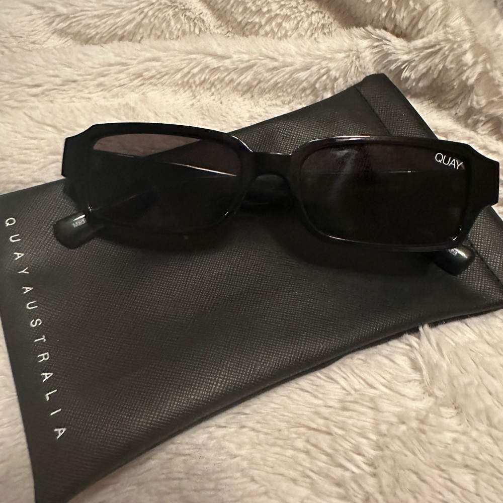 Quay Australia 90’s style sunglasses